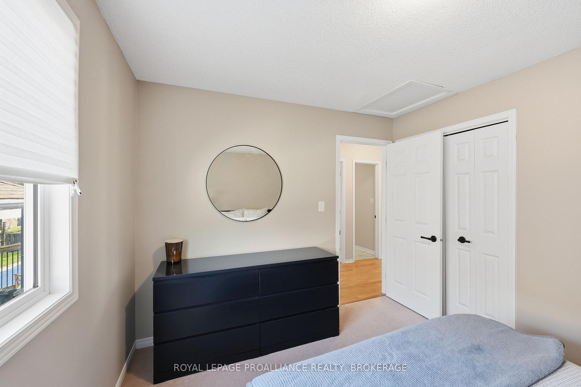 1380 Fisher Crescent photo 18