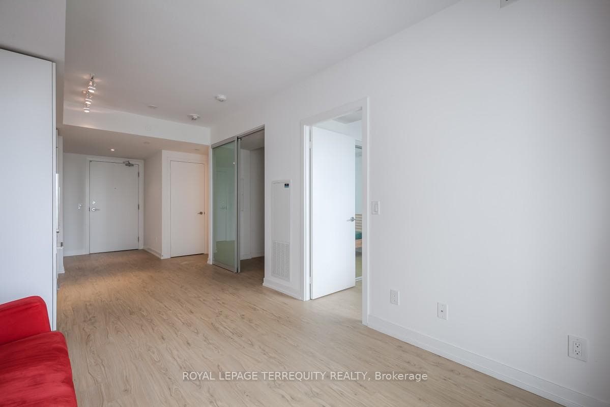 85 Wood Street Unit 2701 photo 5