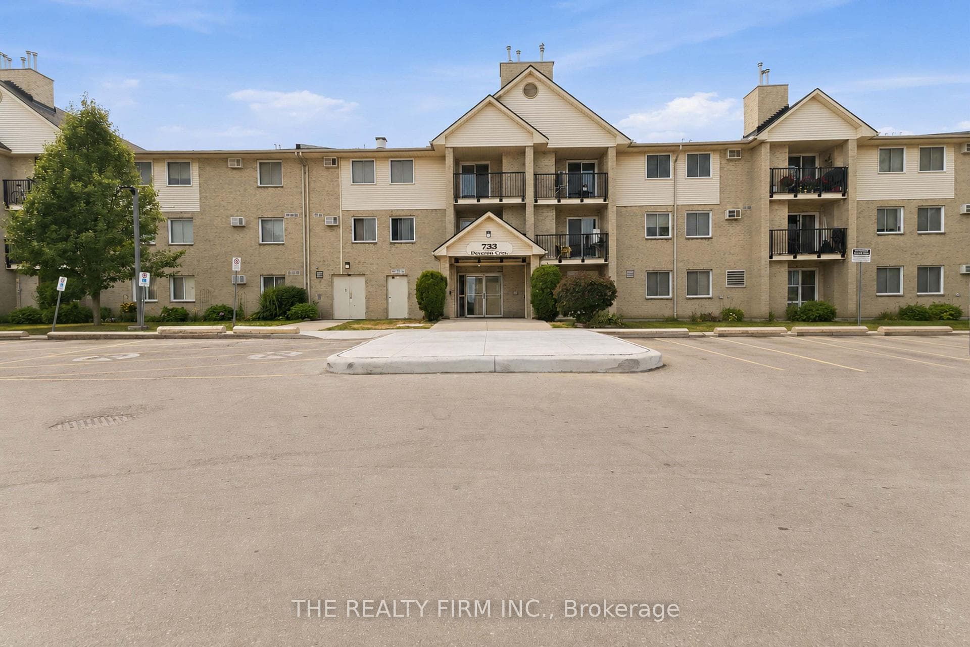 733 Deveron Crescent Unit 210 photo 36