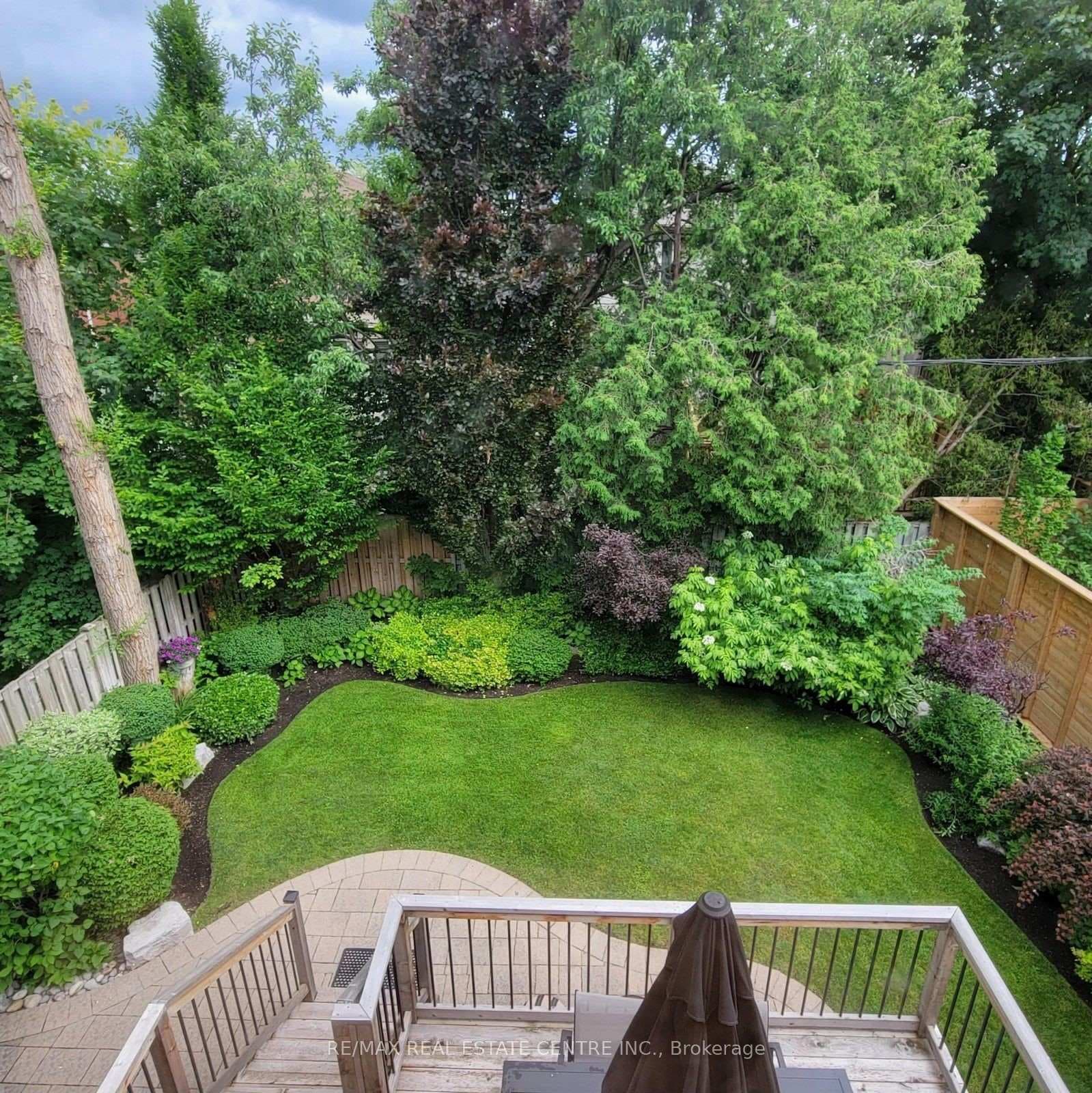 539 Douglas Avenue photo 14