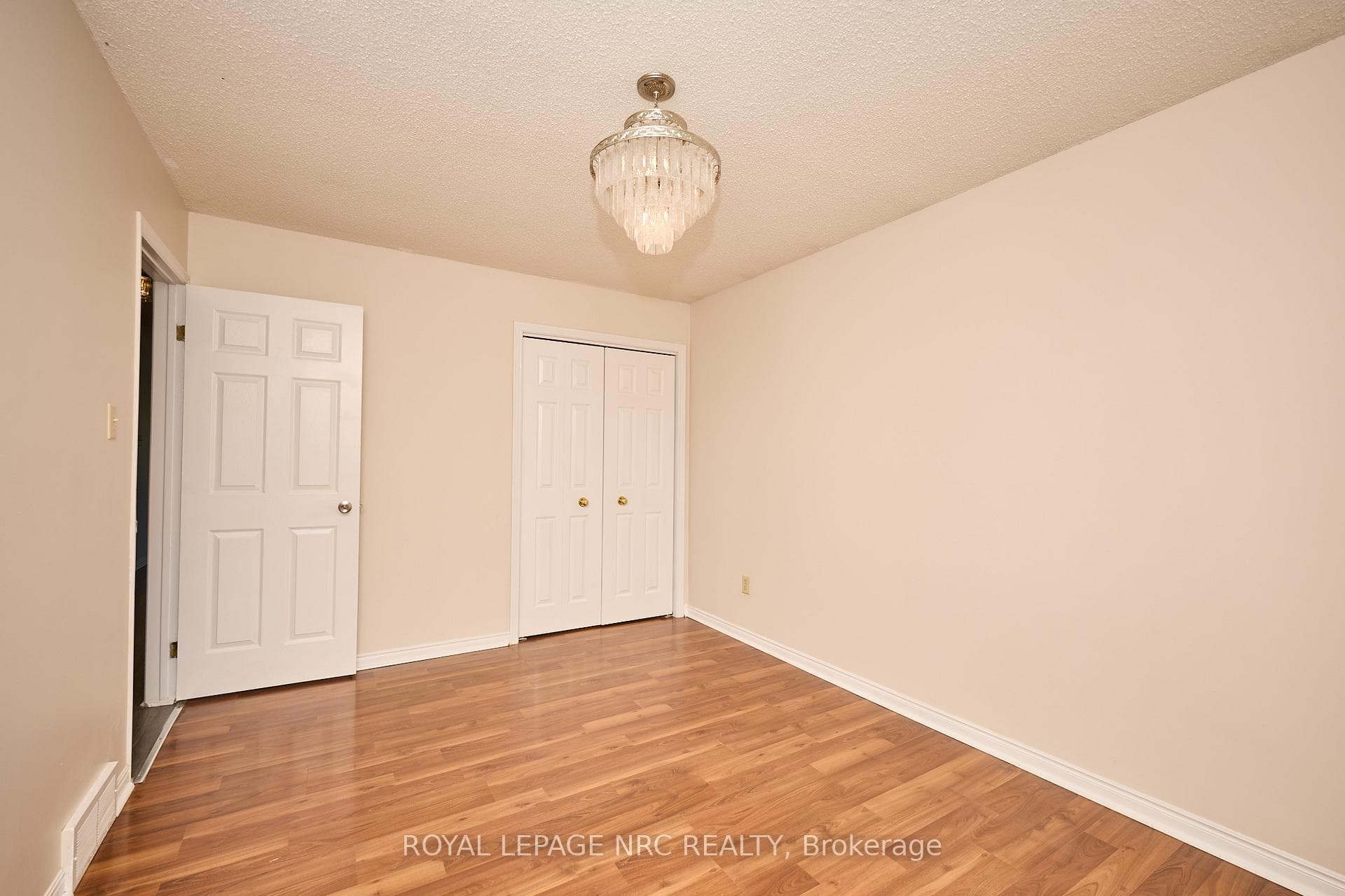 6090 Crimson Drive photo 16