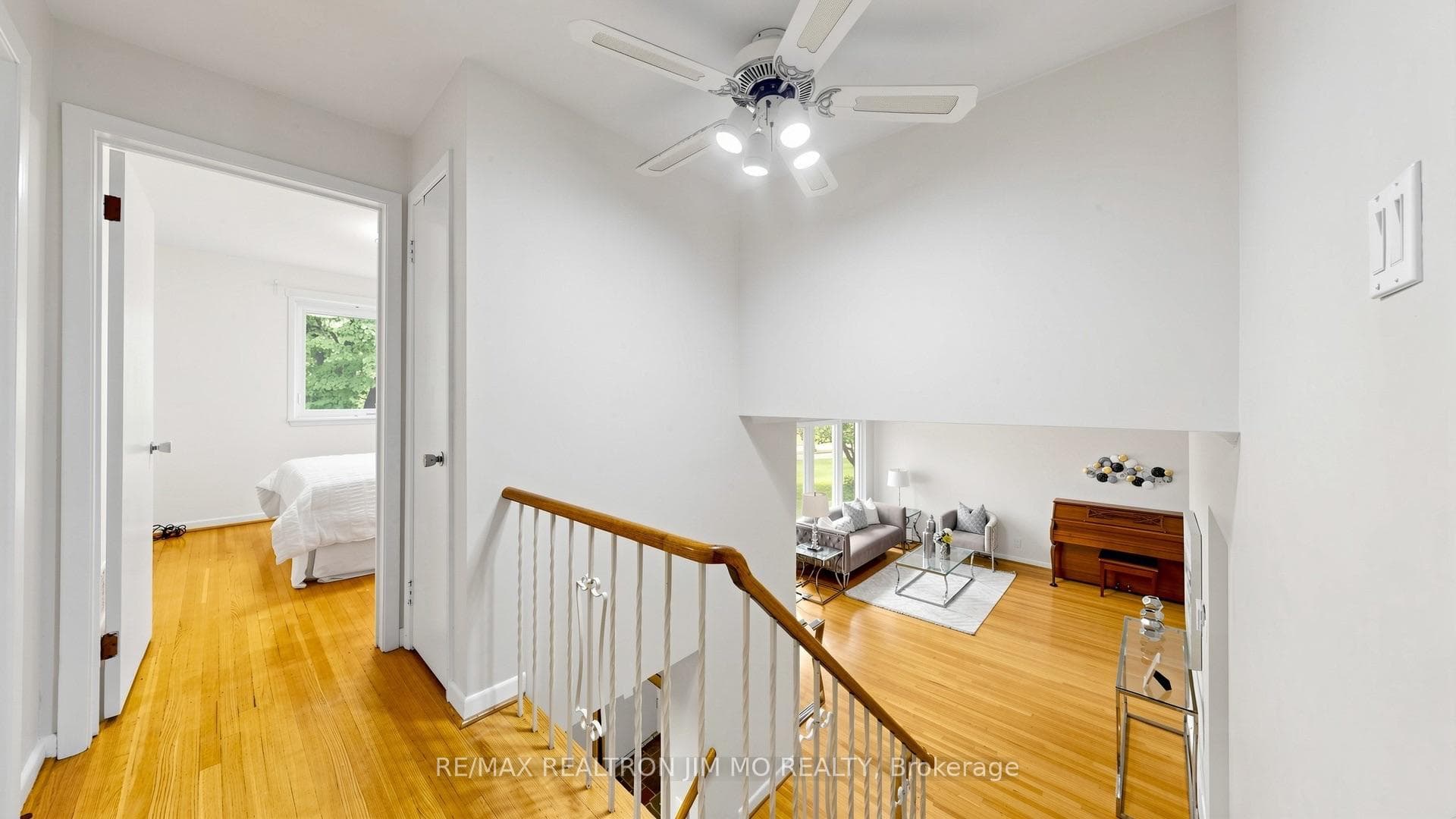 40 Ravencliff Crescent photo 16