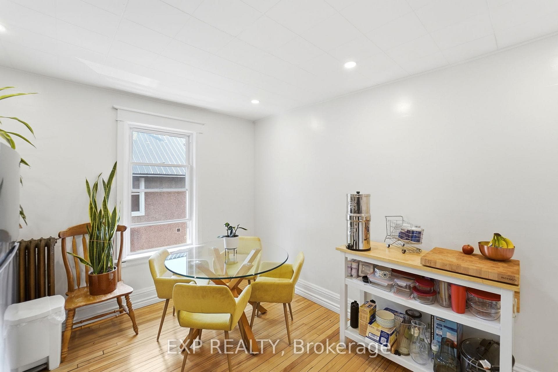 15 Avenue Place photo 28