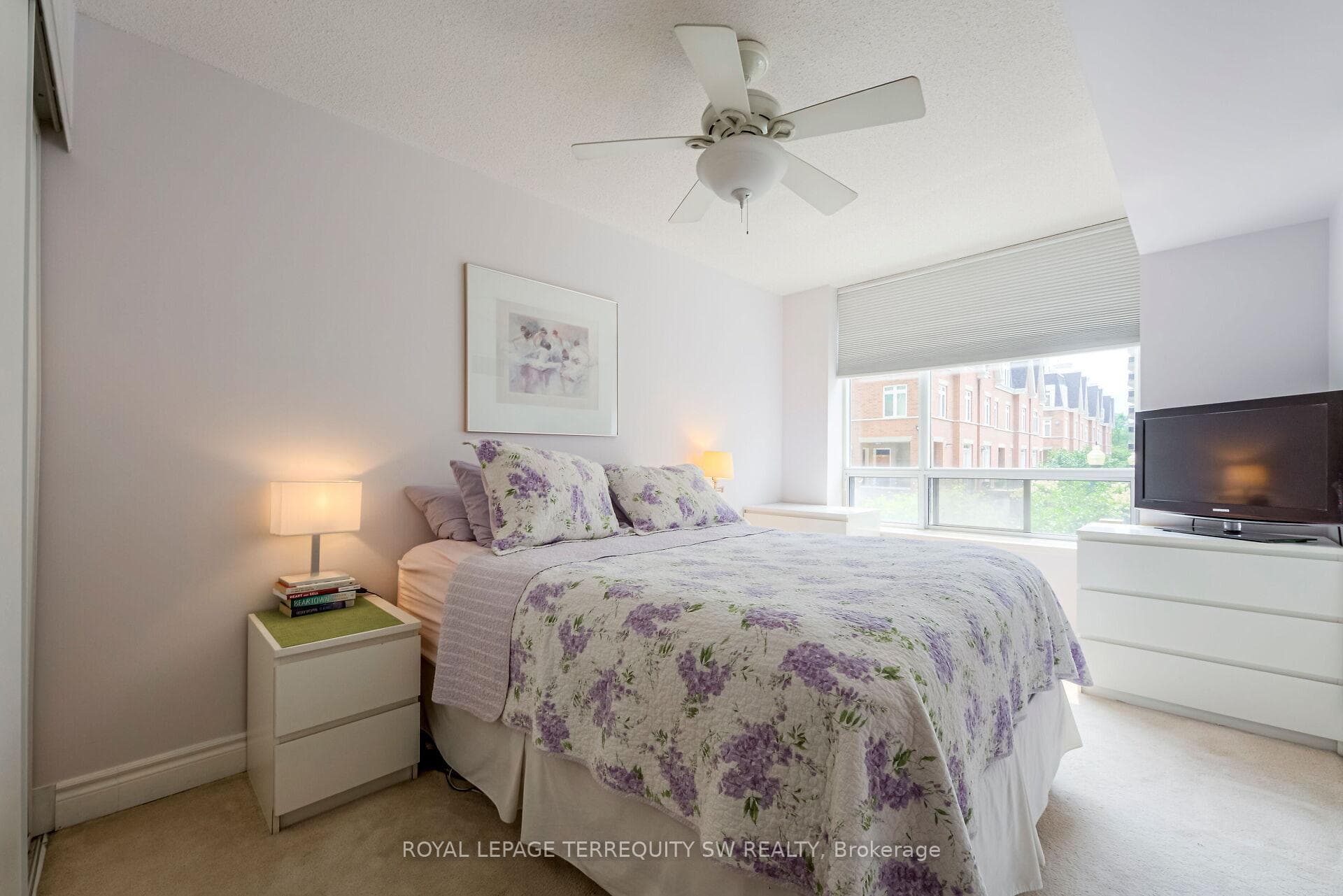 123 Eglinton Avenue Unit 206 photo 18