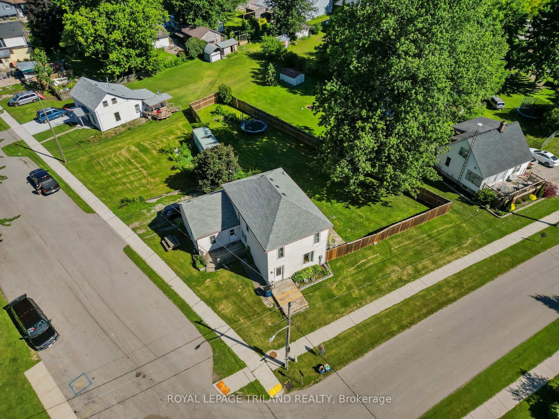 15 Dundas Street photo 2