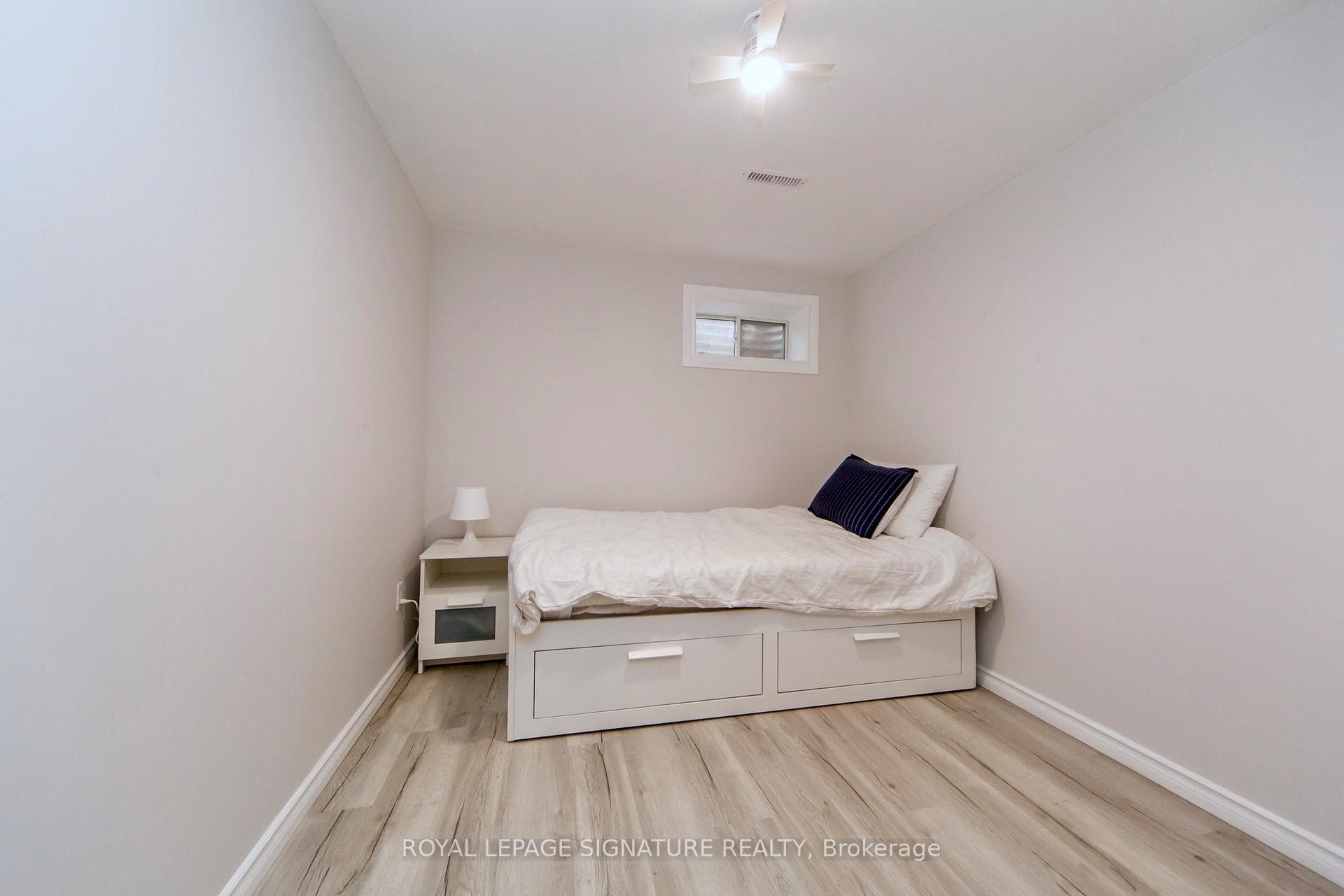 59 Kenninghall Boulevard Unit 28 photo 30