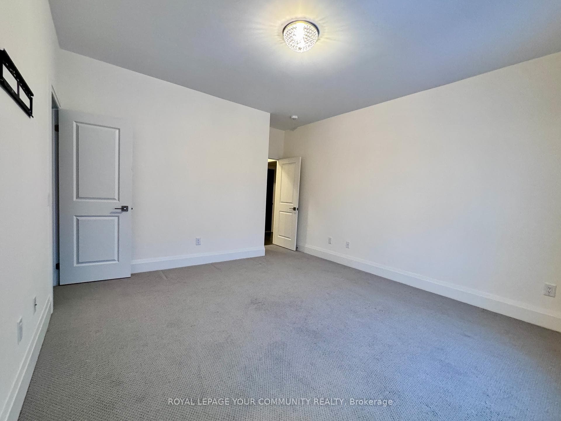 38 Elverton Crescent photo 16