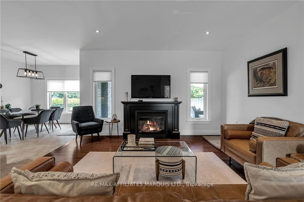 18360 LANA Drive photo 5