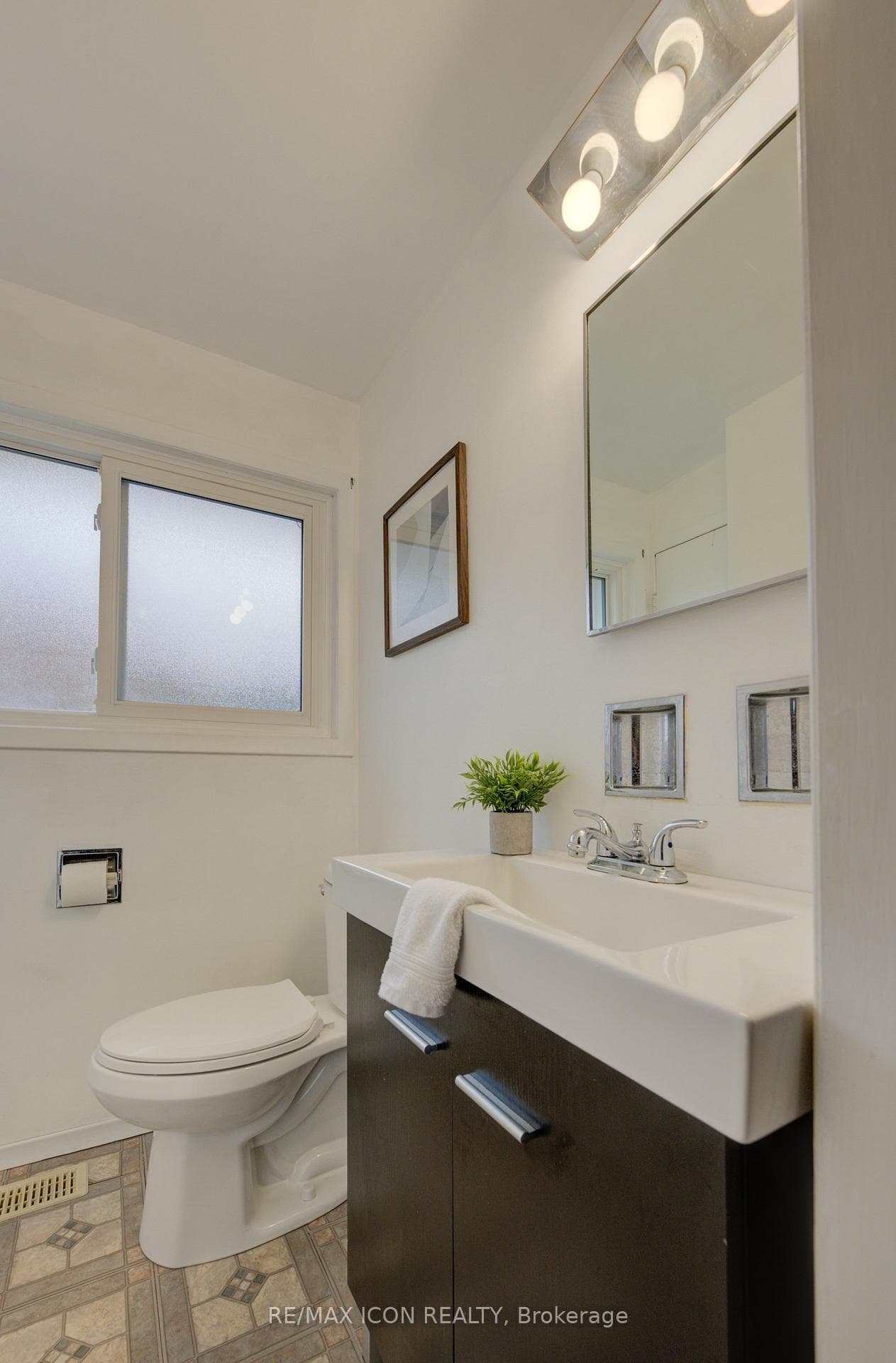 52 Brentwood Drive photo 25