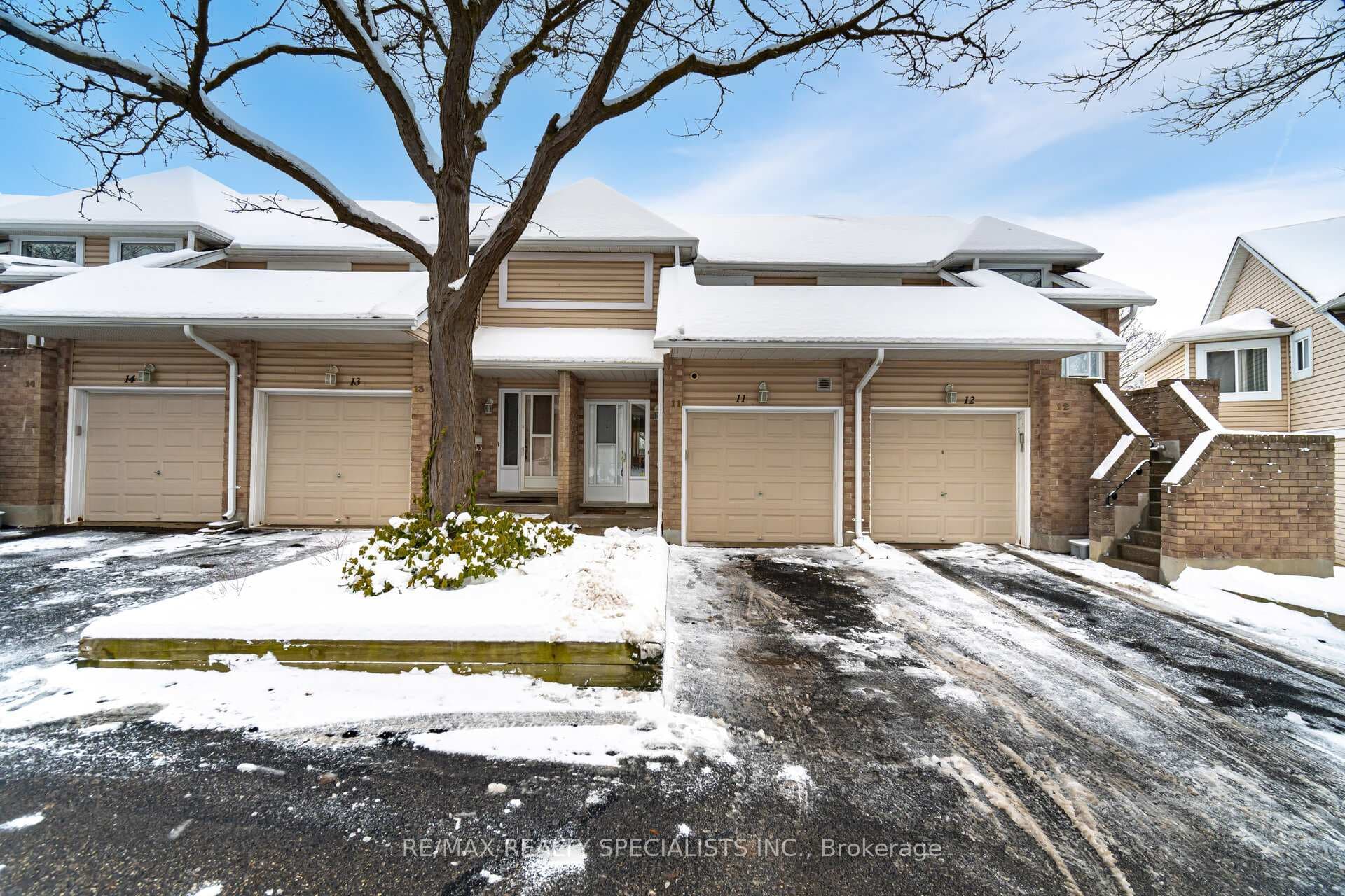 205 Highland Crescent Unit 11 photo 1