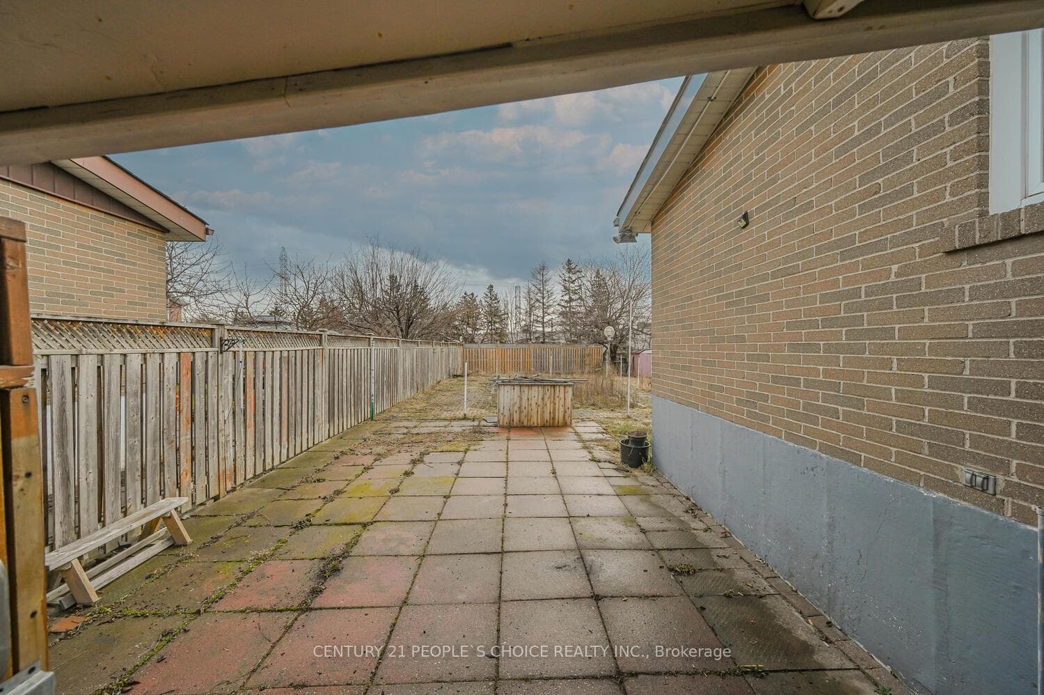 11 Checker Court photo 38