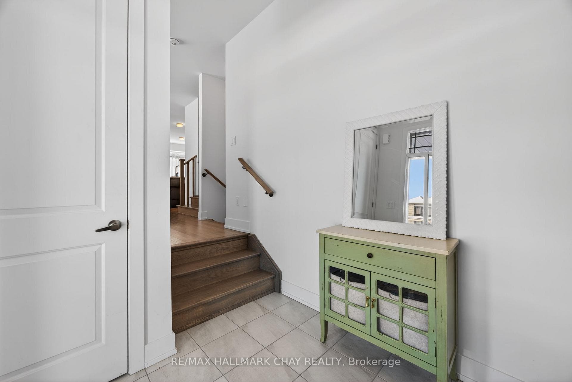 1 Milady Crescent photo 3