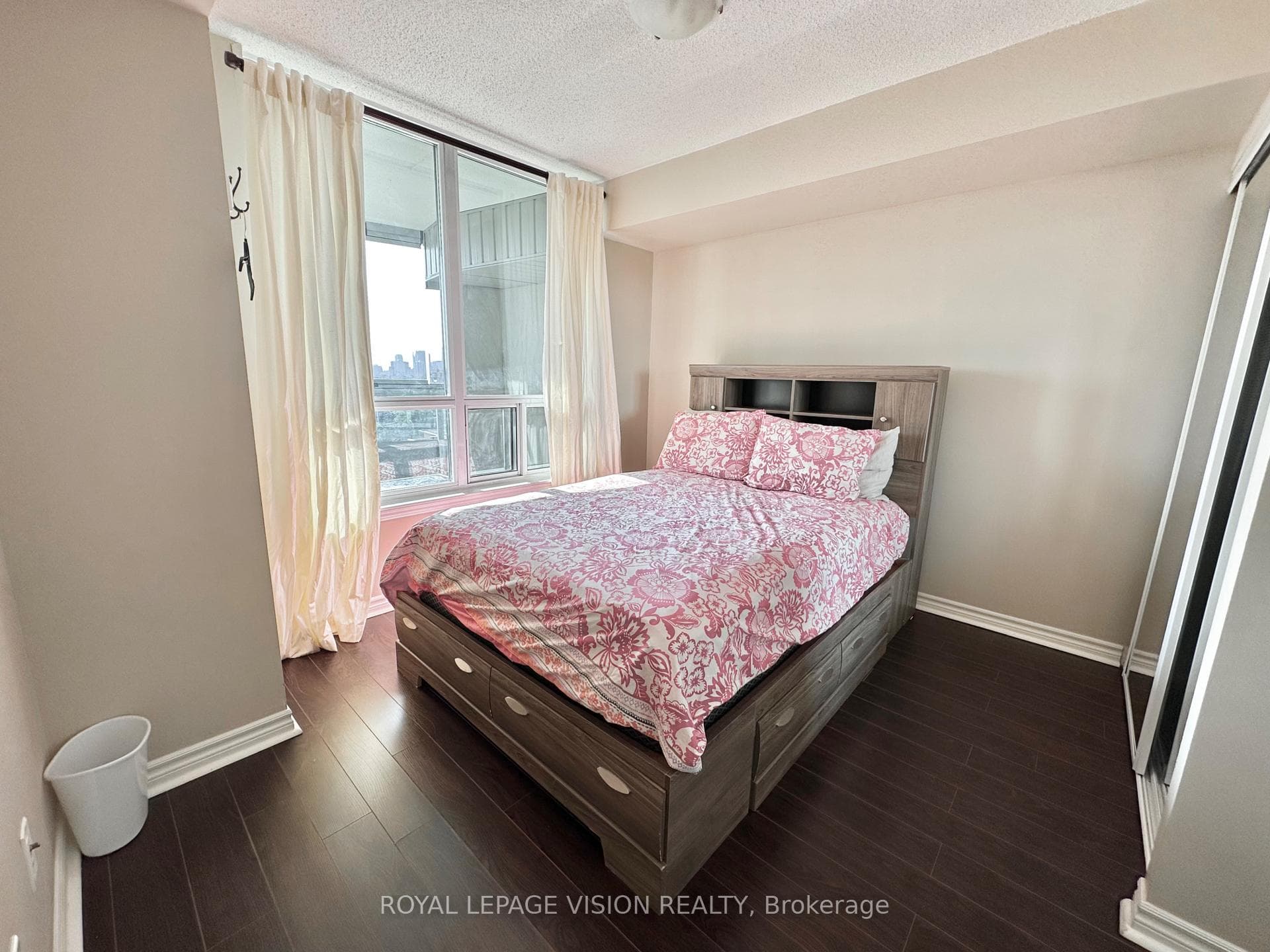 17 Barberry Place Unit 1112 photo 7