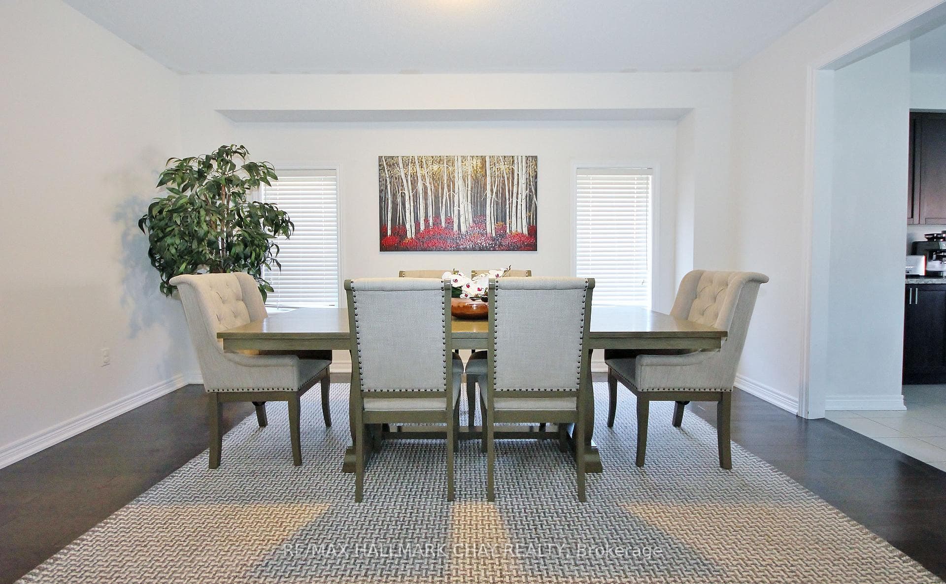 1539 Angus Street photo 4