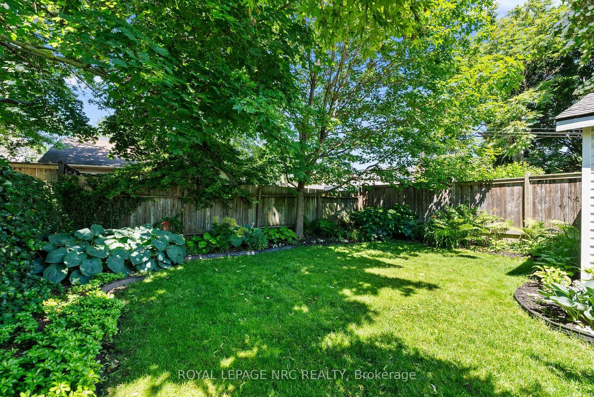 5 Greenlaw Place photo 38