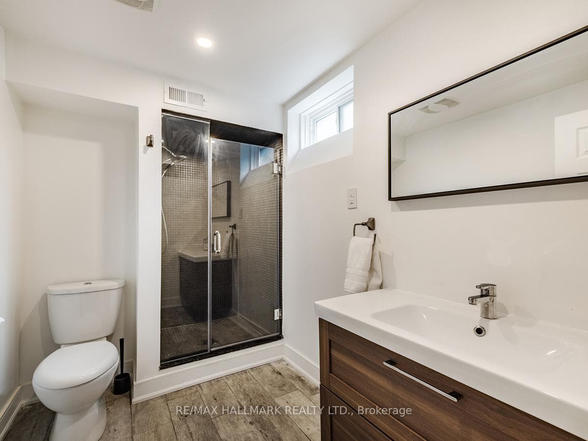 71 Chiswell Crescent photo 28