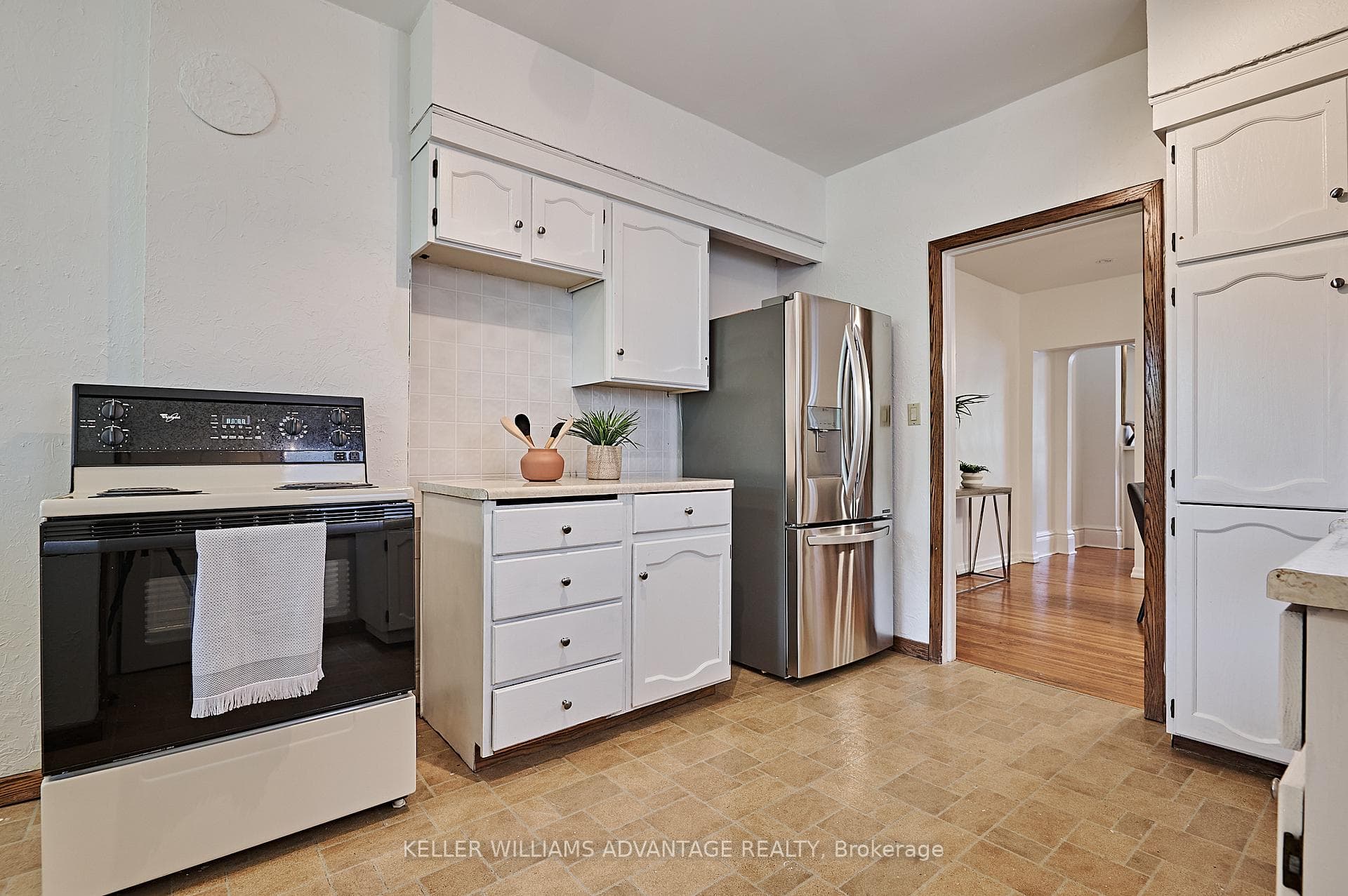 171 Ronan Avenue photo 11