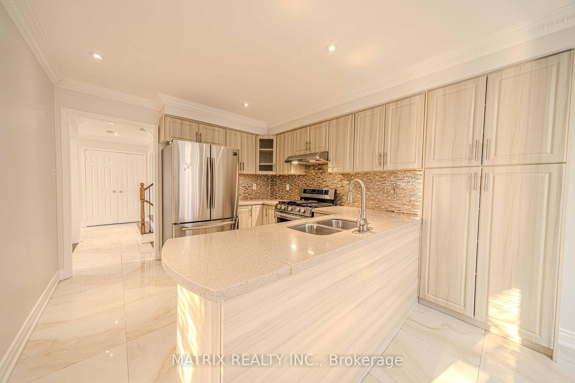1 Apollo Road photo 9