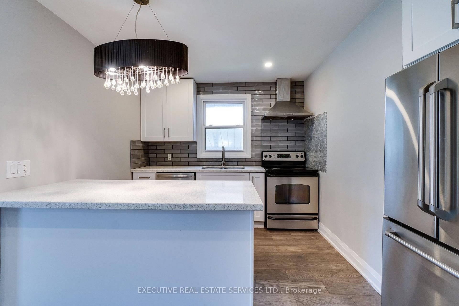 213 East 32nd Street photo 19