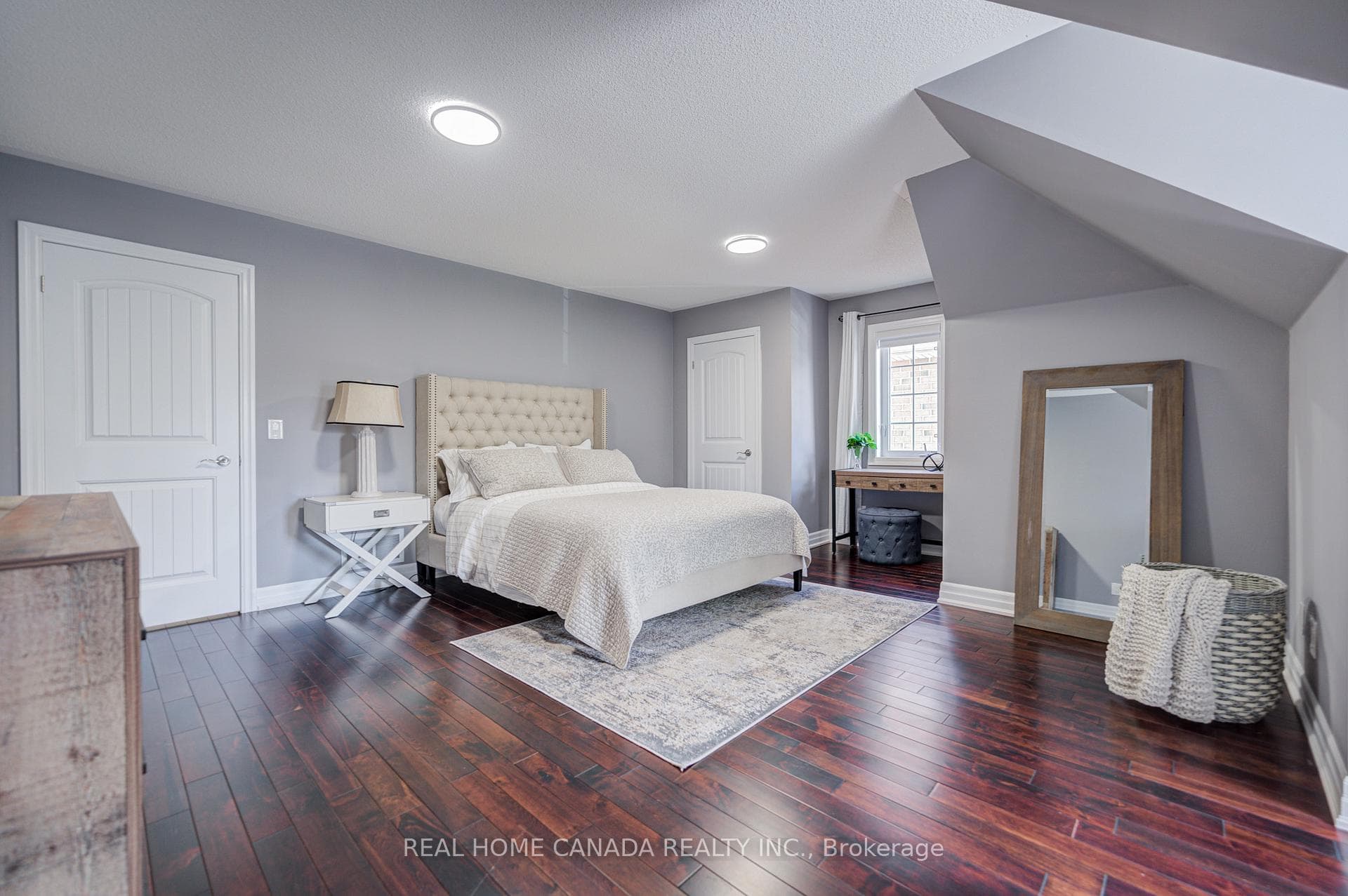 617 Wettlaufer Terrace photo 36