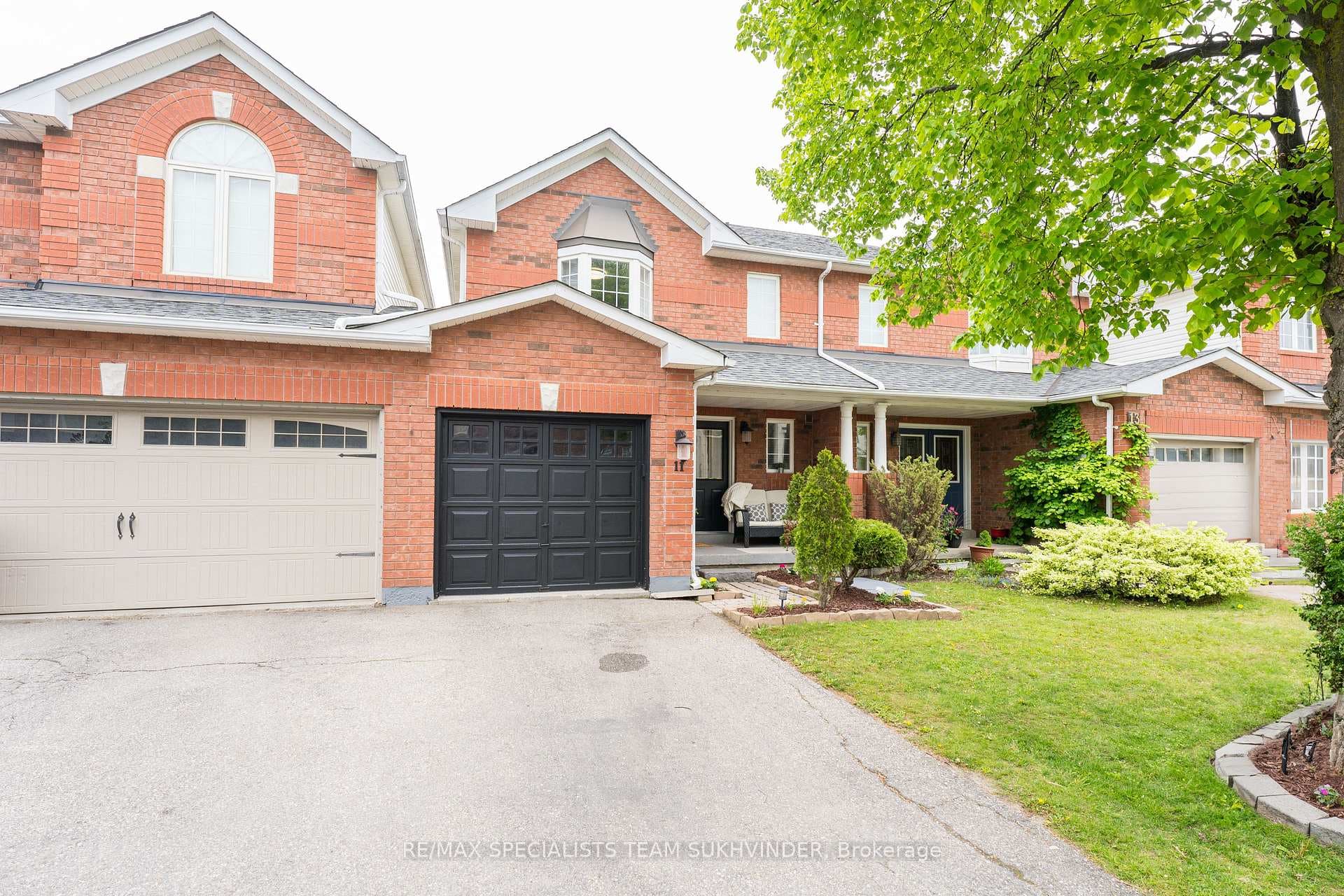 11 Queensland Crescent photo 1