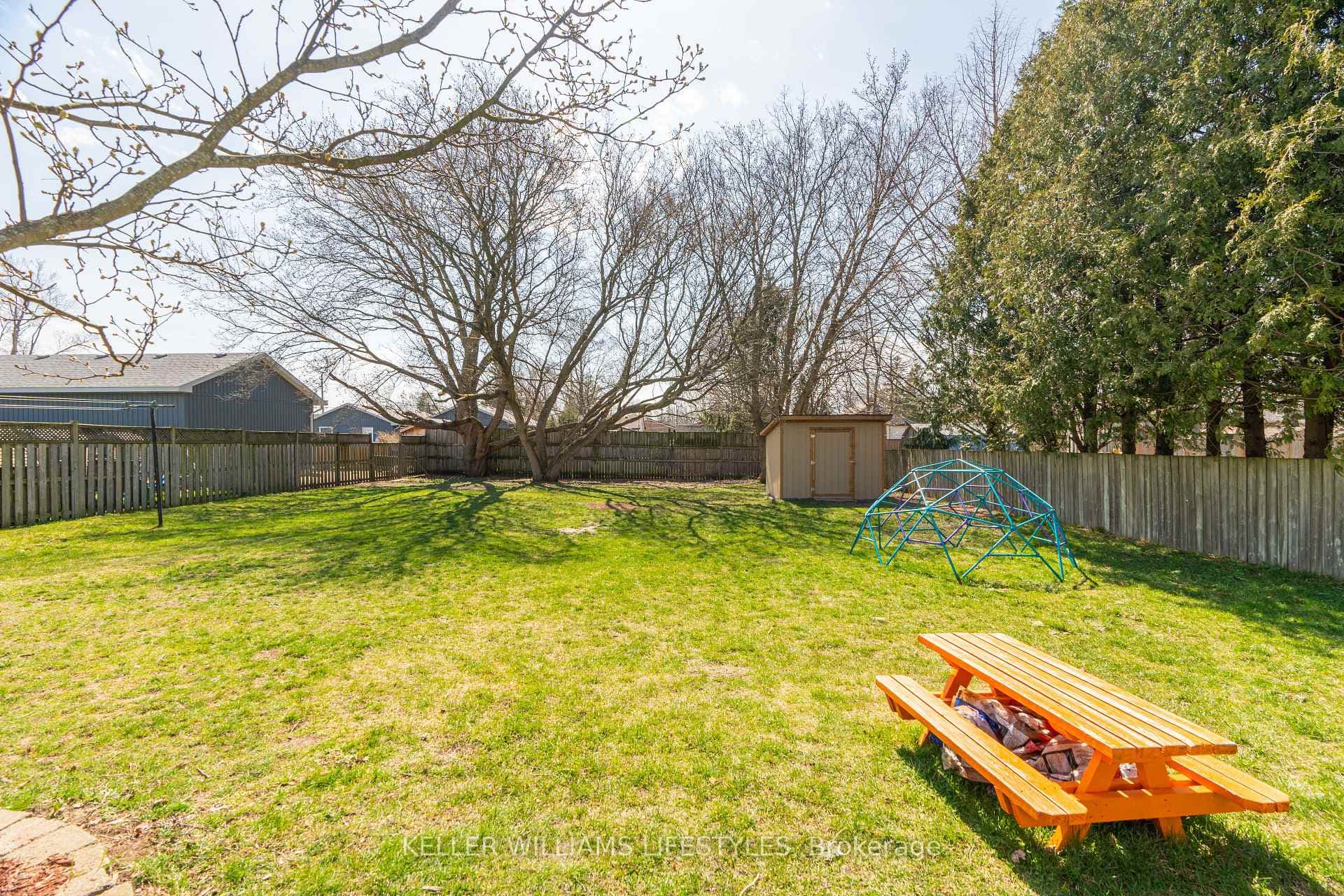 264 Mogg Street photo 36