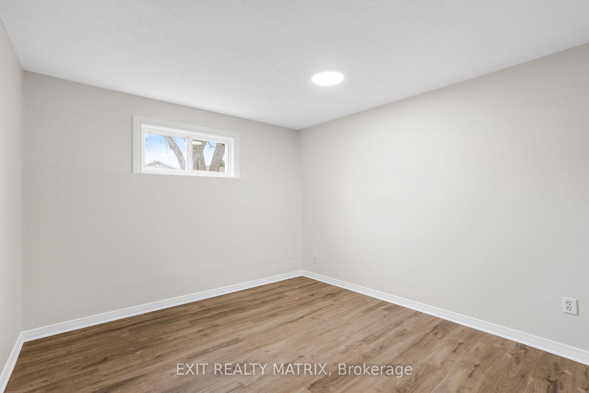 58 Castlebeau Street photo 25
