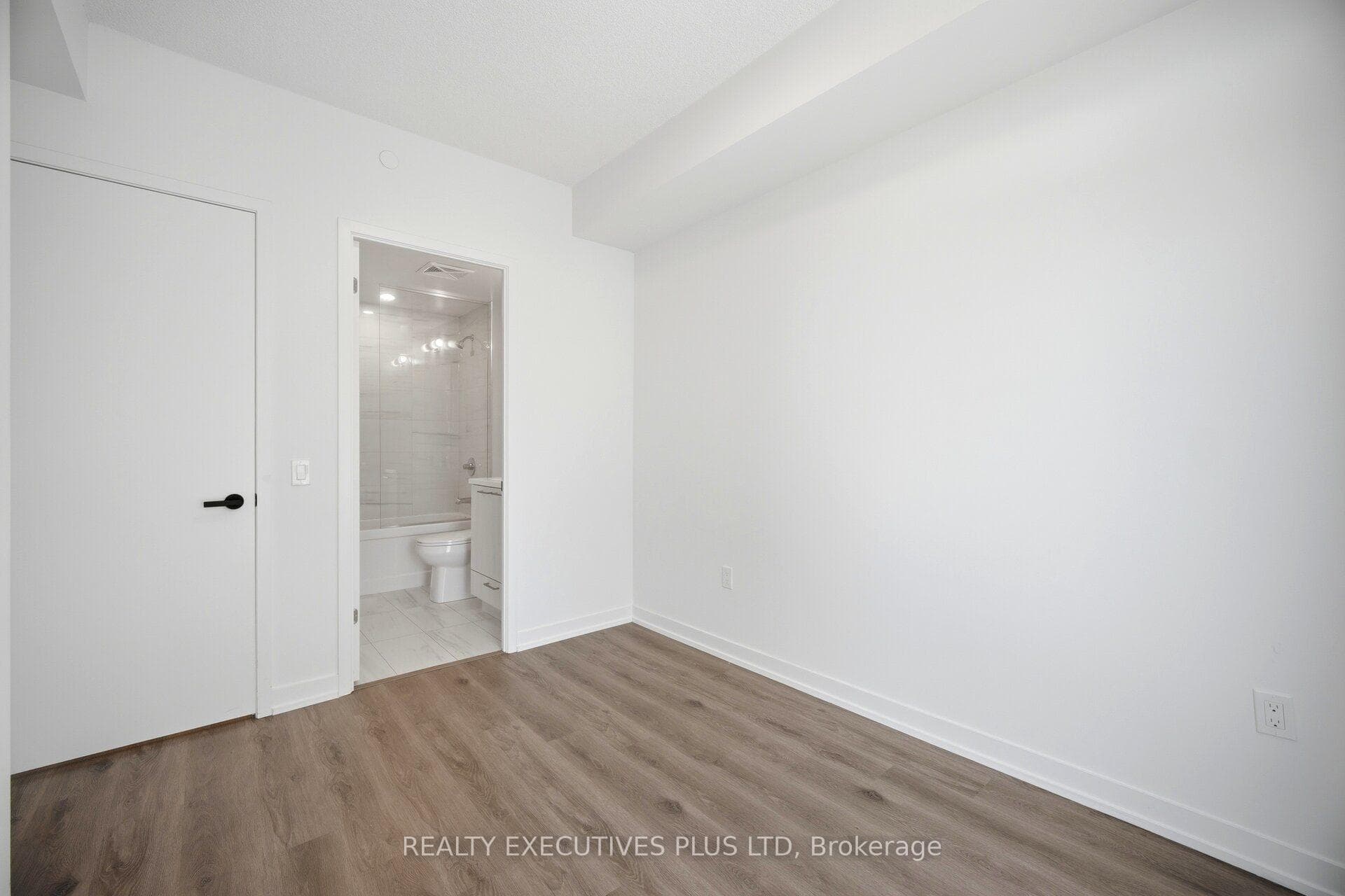 225 Commerce Street Unit 3202 photo 23