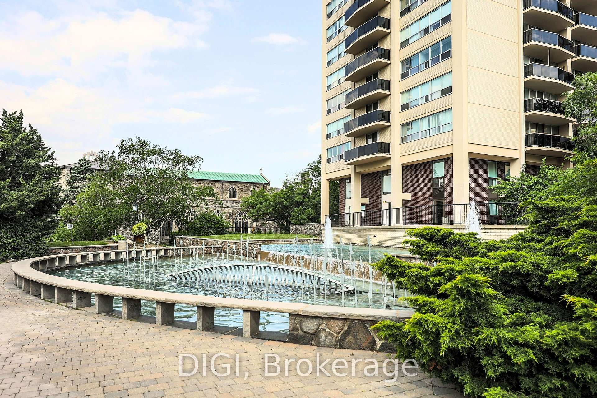 400 Walmer Road Unit PH5 photo 38