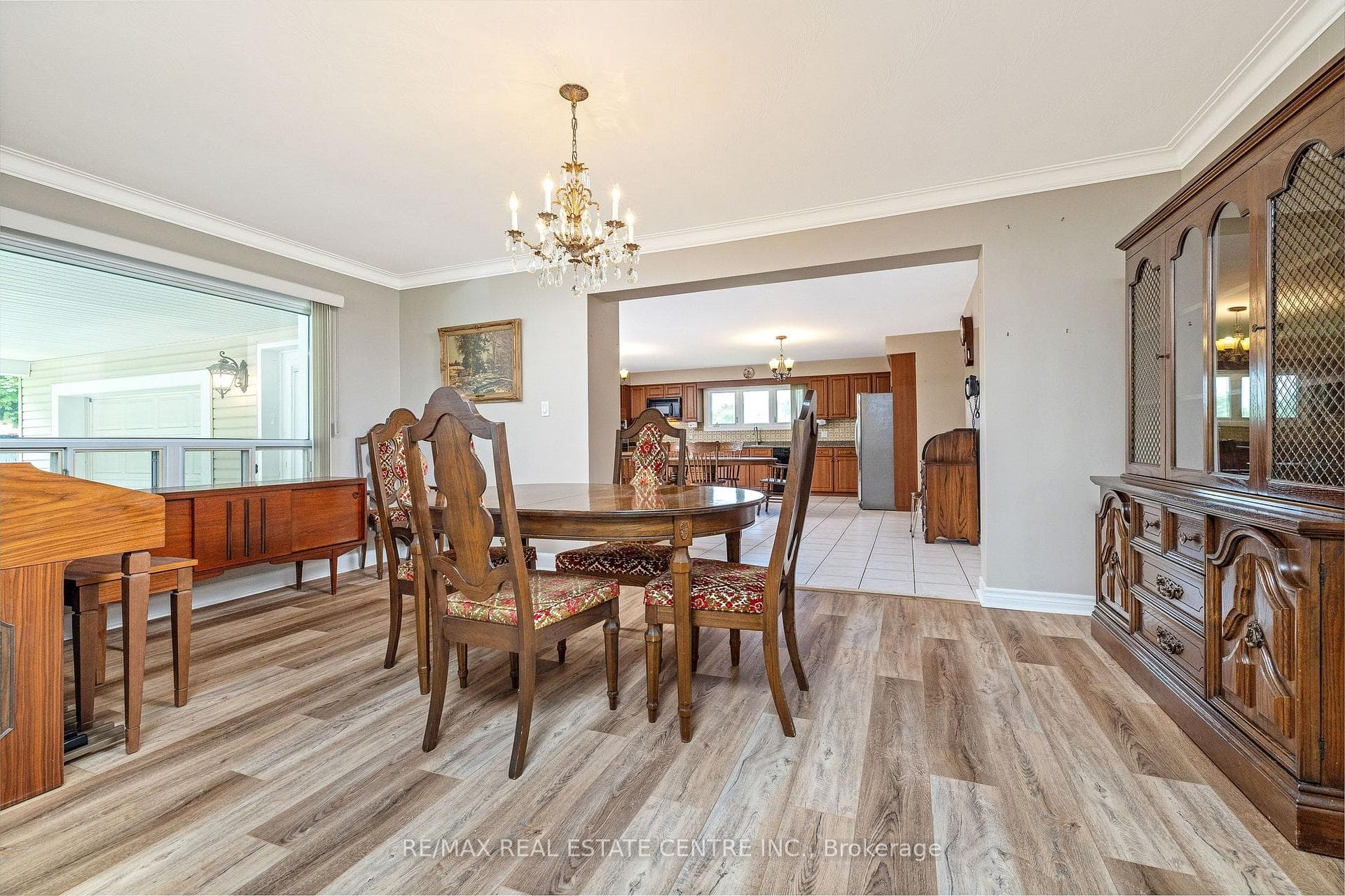 3161 Steeles Avenue photo 8