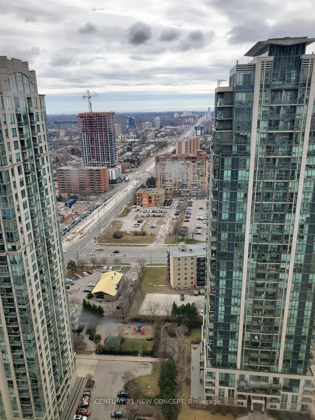 30 Elm Drive Unit 3008 photo 14
