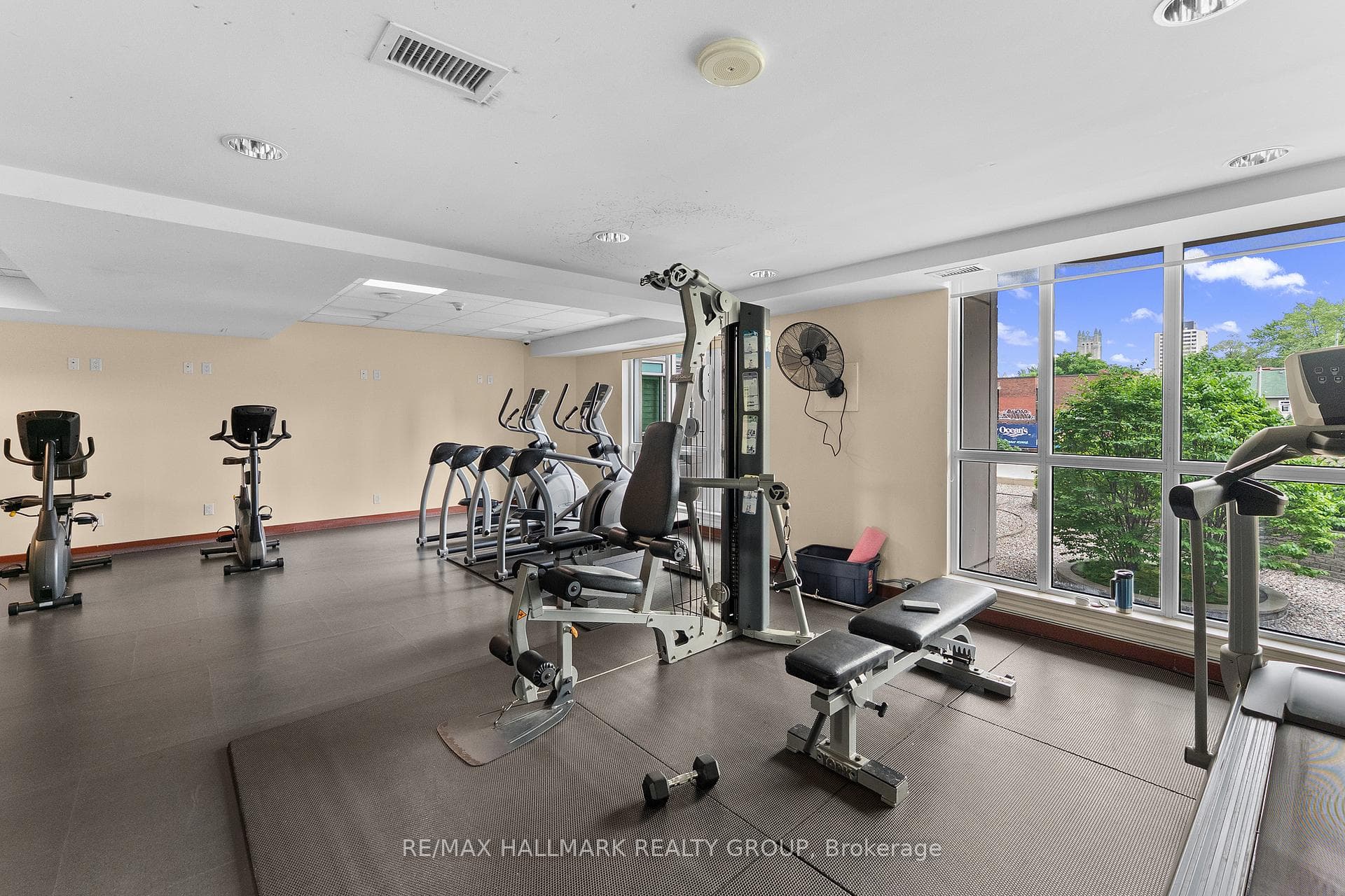 200 Rideau Street Unit 1702 photo 39