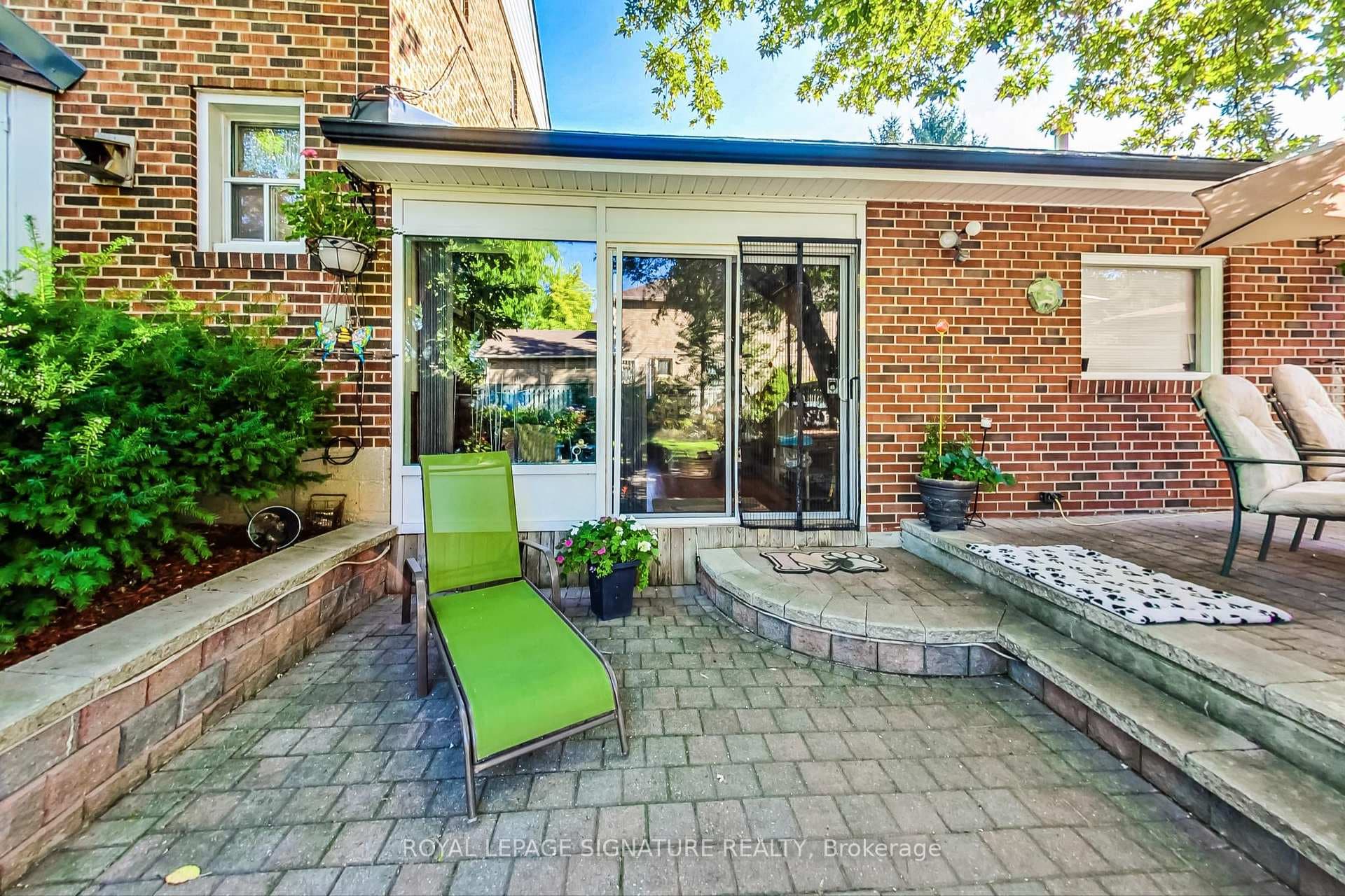46 McDairmid Road photo 35