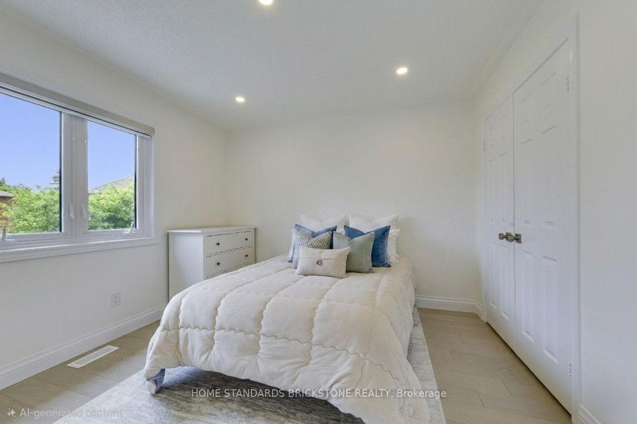 15 Samuel Crescent photo 26
