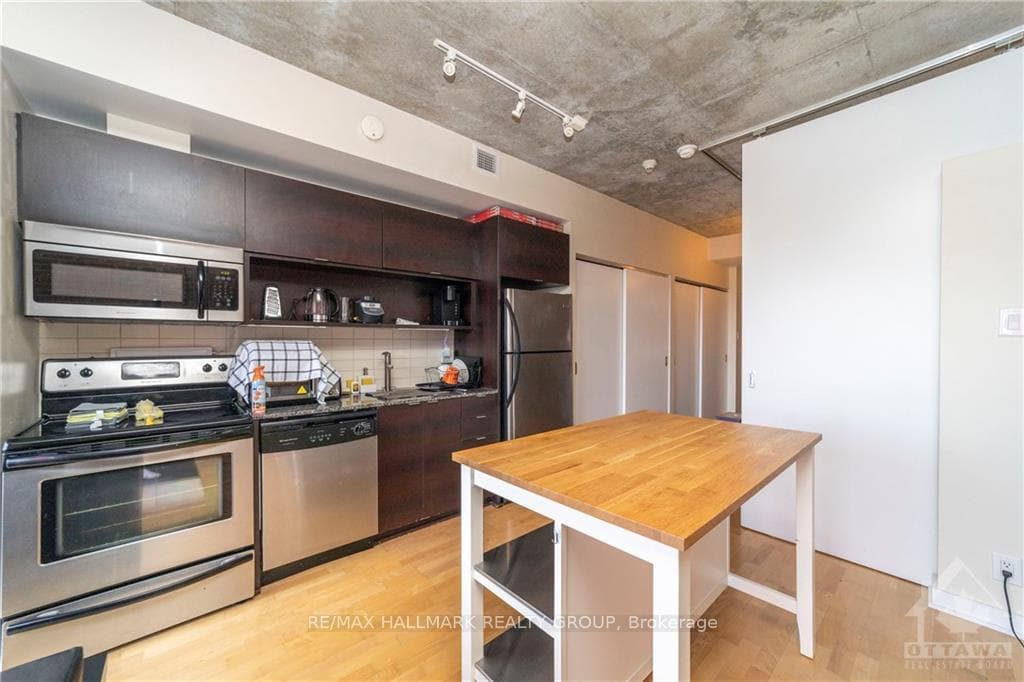 324 LAURIER WEST Avenue Unit 1907 photo 12