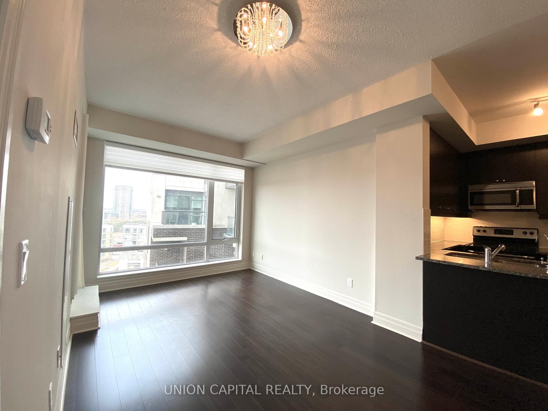 8110 BIRCHMOUNT Road Unit 923 photo 6
