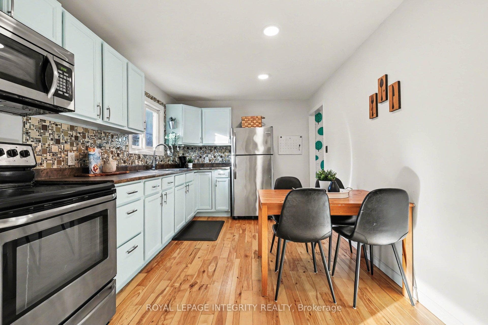 35 Robinson Street photo 5