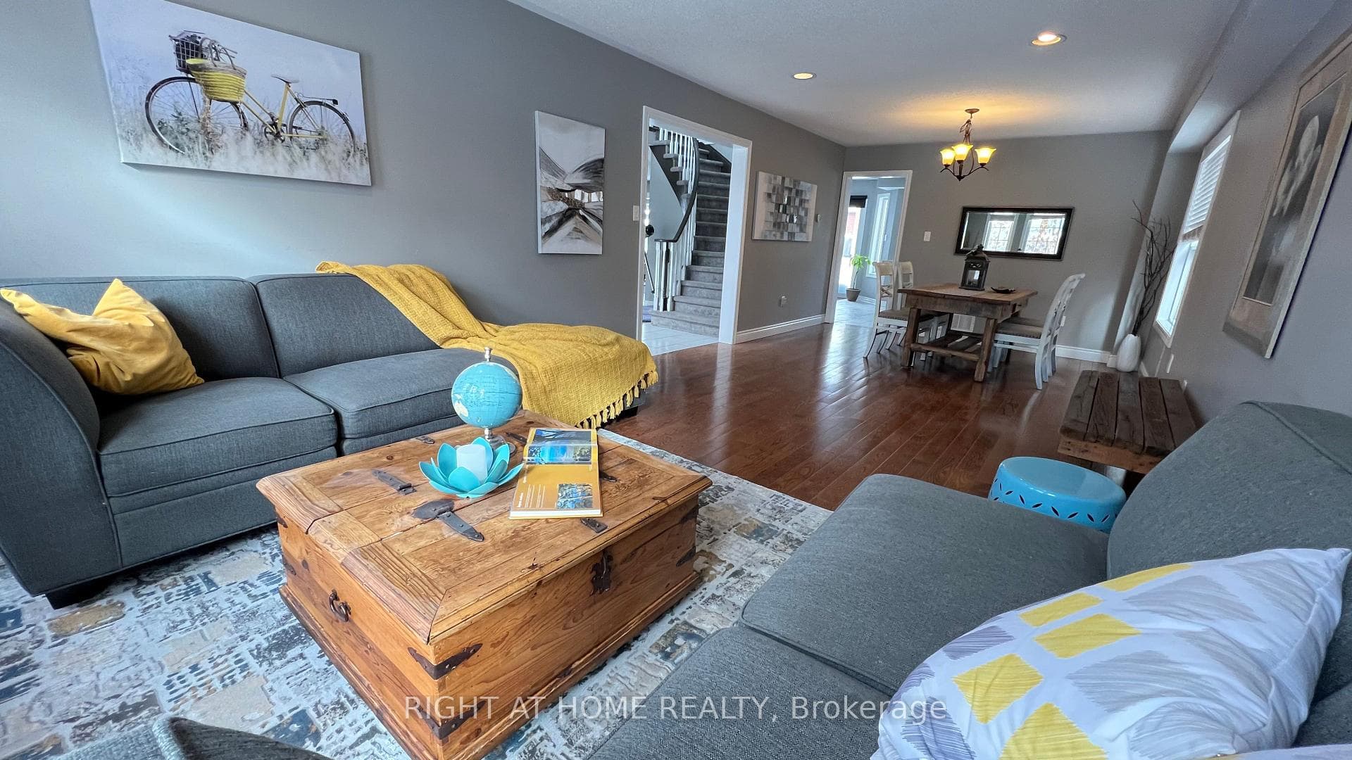 Living & Dining Area