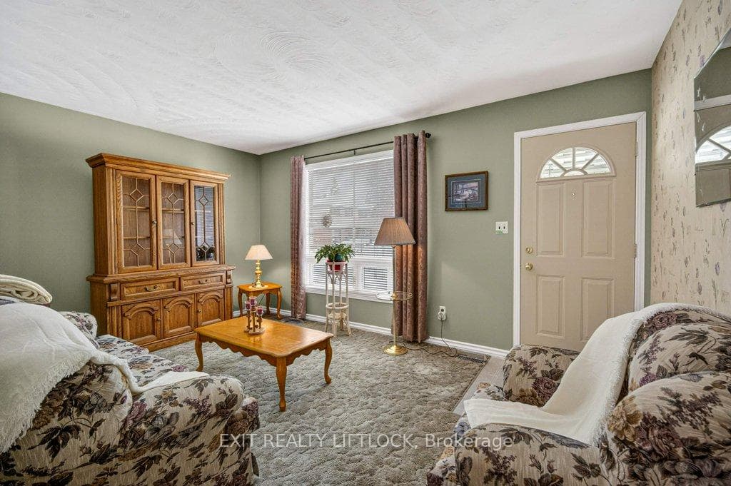 845 Stocker Road photo 3