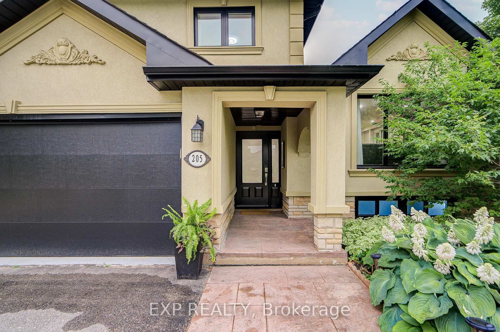 205 Powell Road photo 4