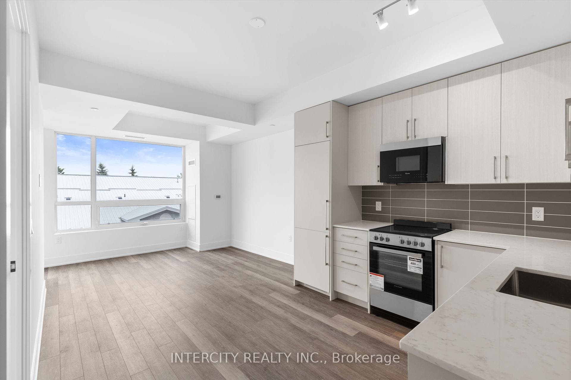 2075 King Road Unit 243 photo 6