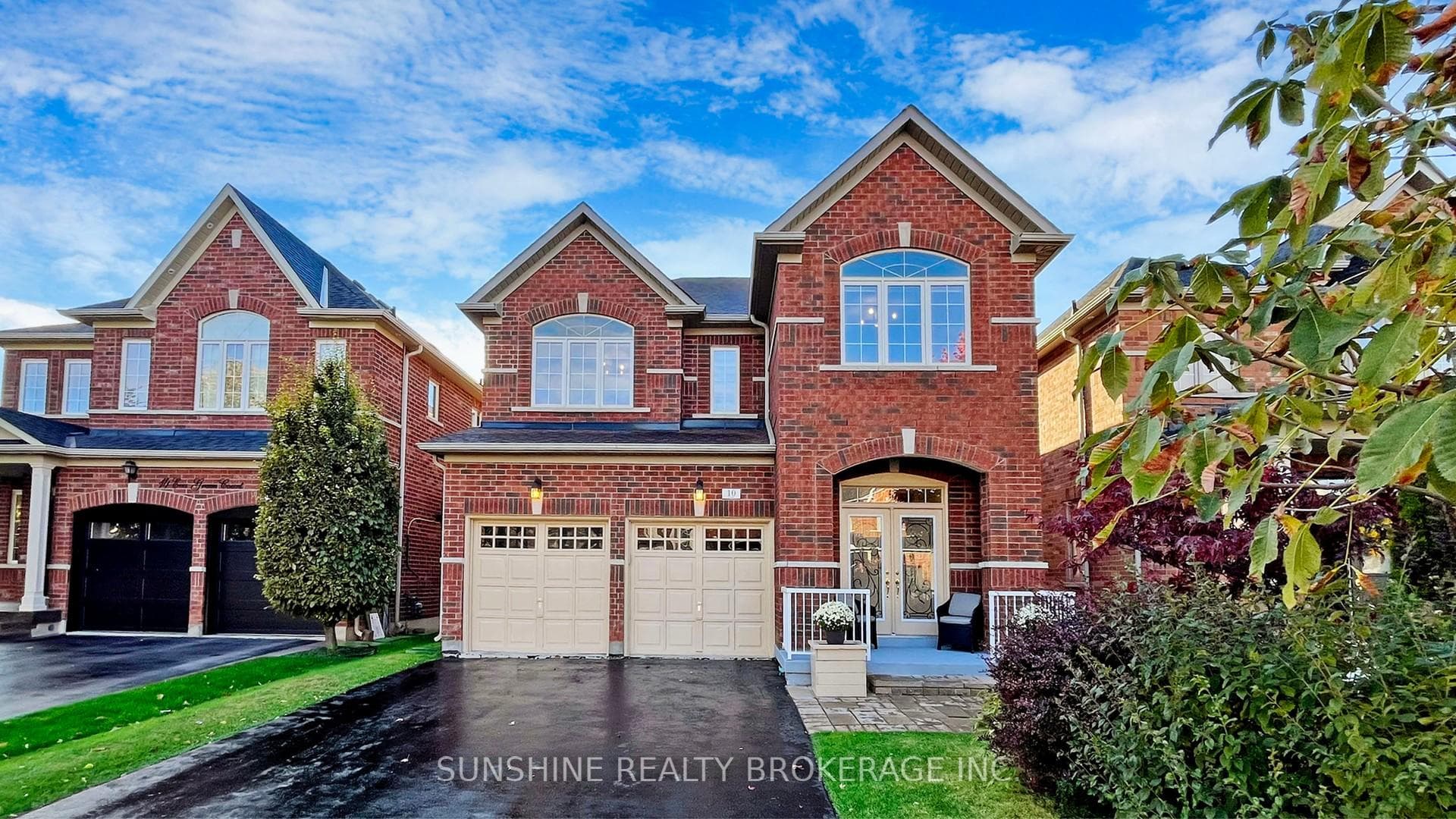 10 Eva Grove Court photo 1