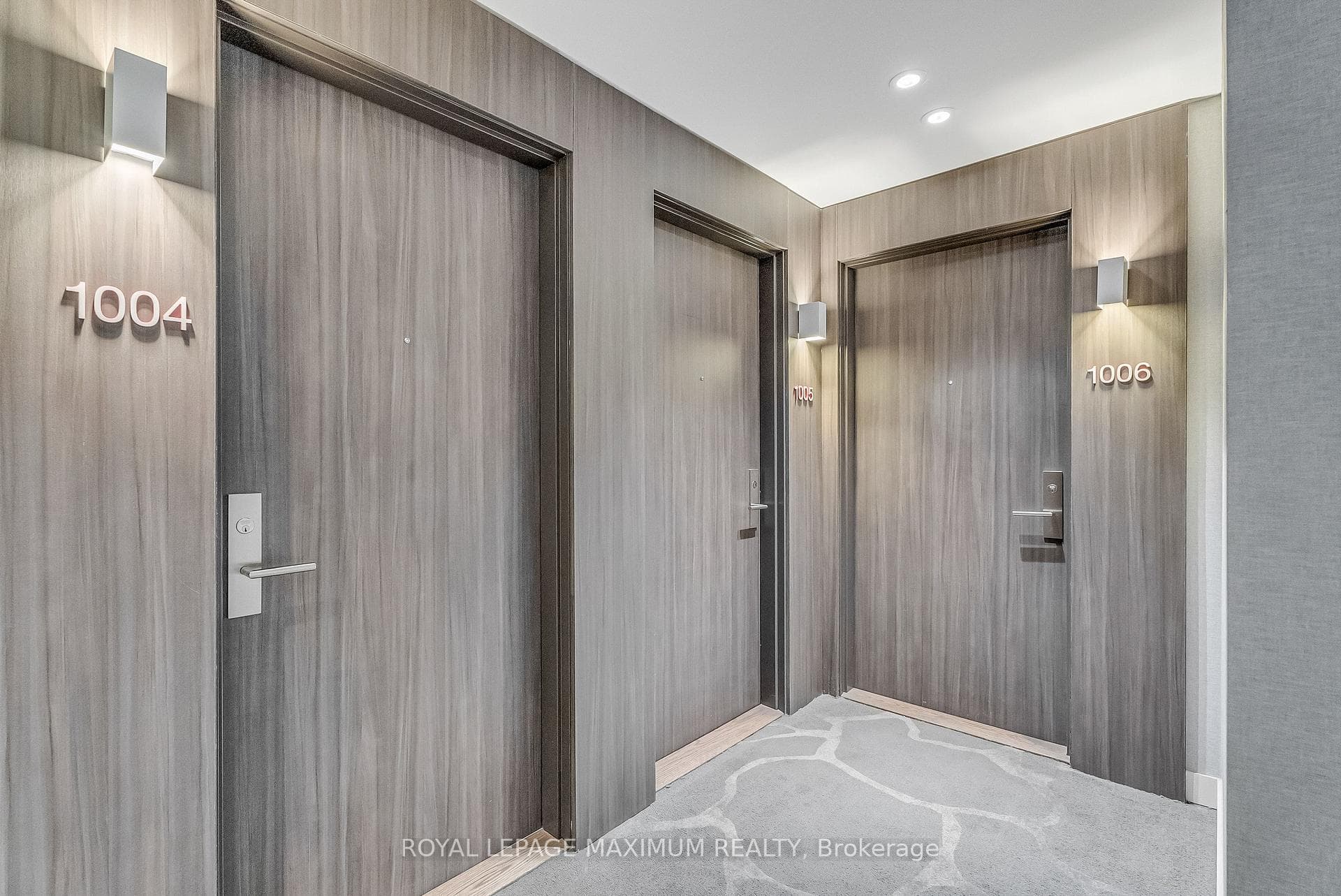 185 Roehampton Avenue Unit 1006 photo 4