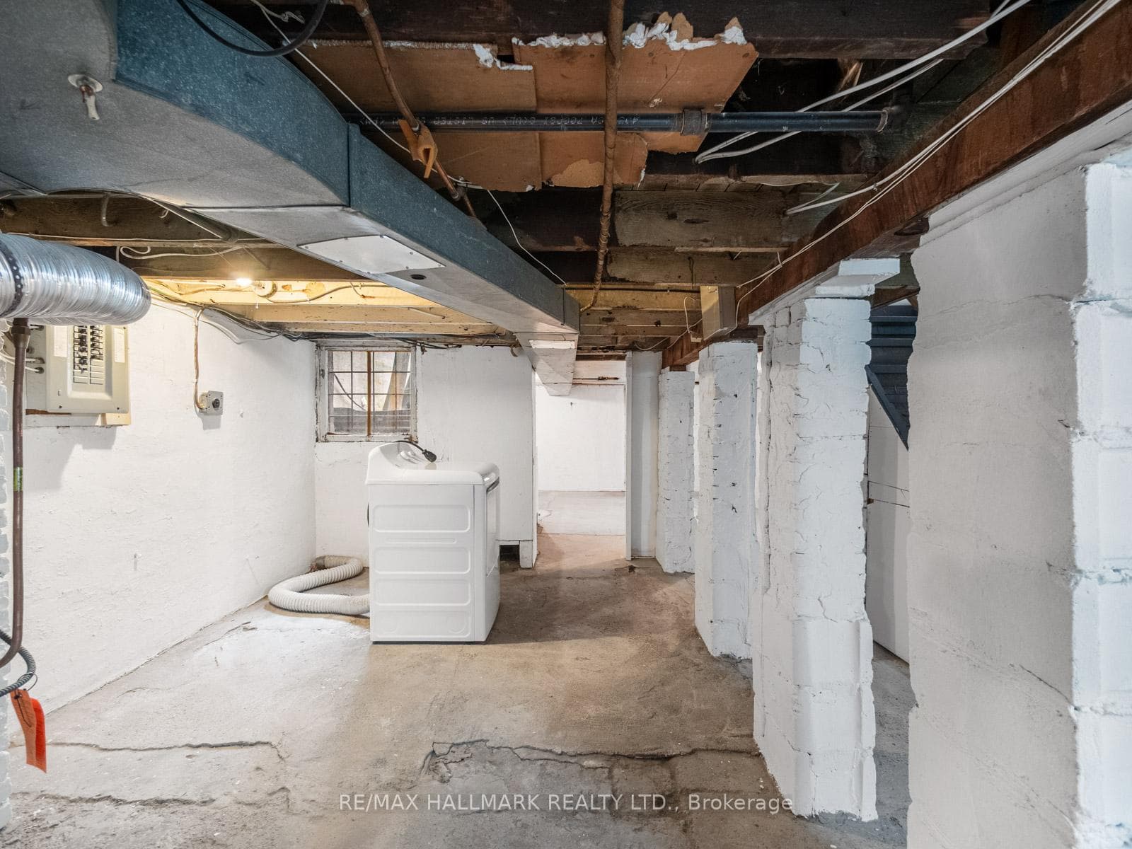 241 Bain Avenue photo 34