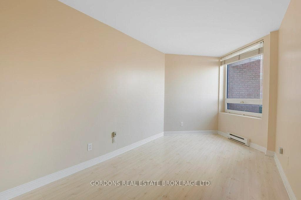 3099 Carling Avenue Unit 103 photo 33