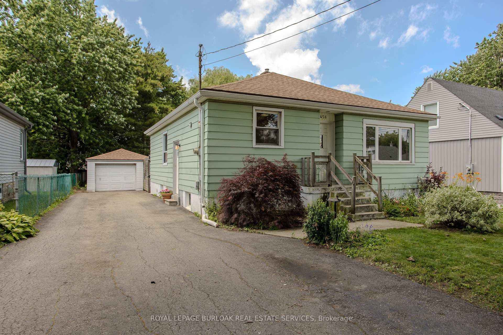 456 East 42nd Street photo 31