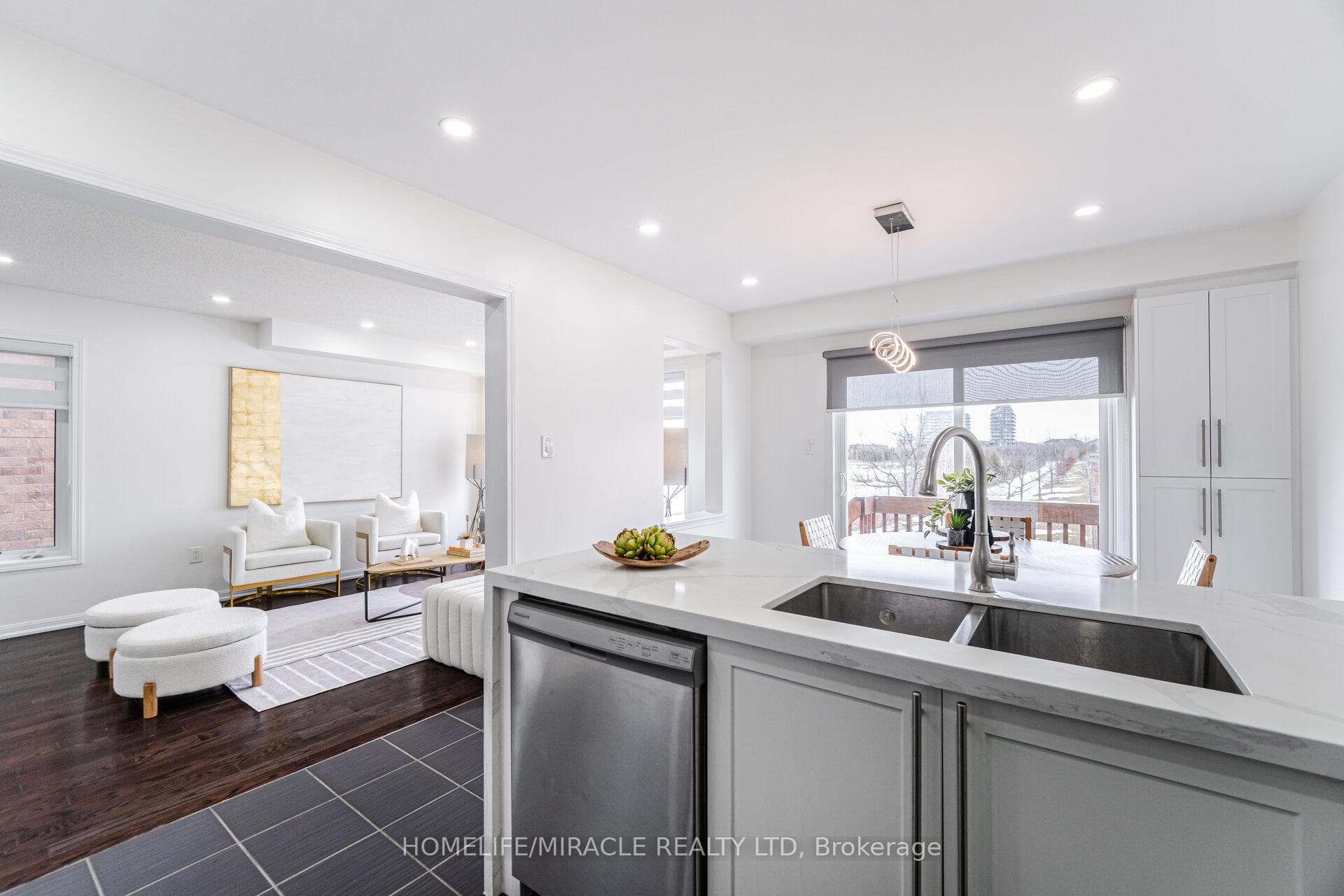 14 Robert Parkinson Drive photo 14