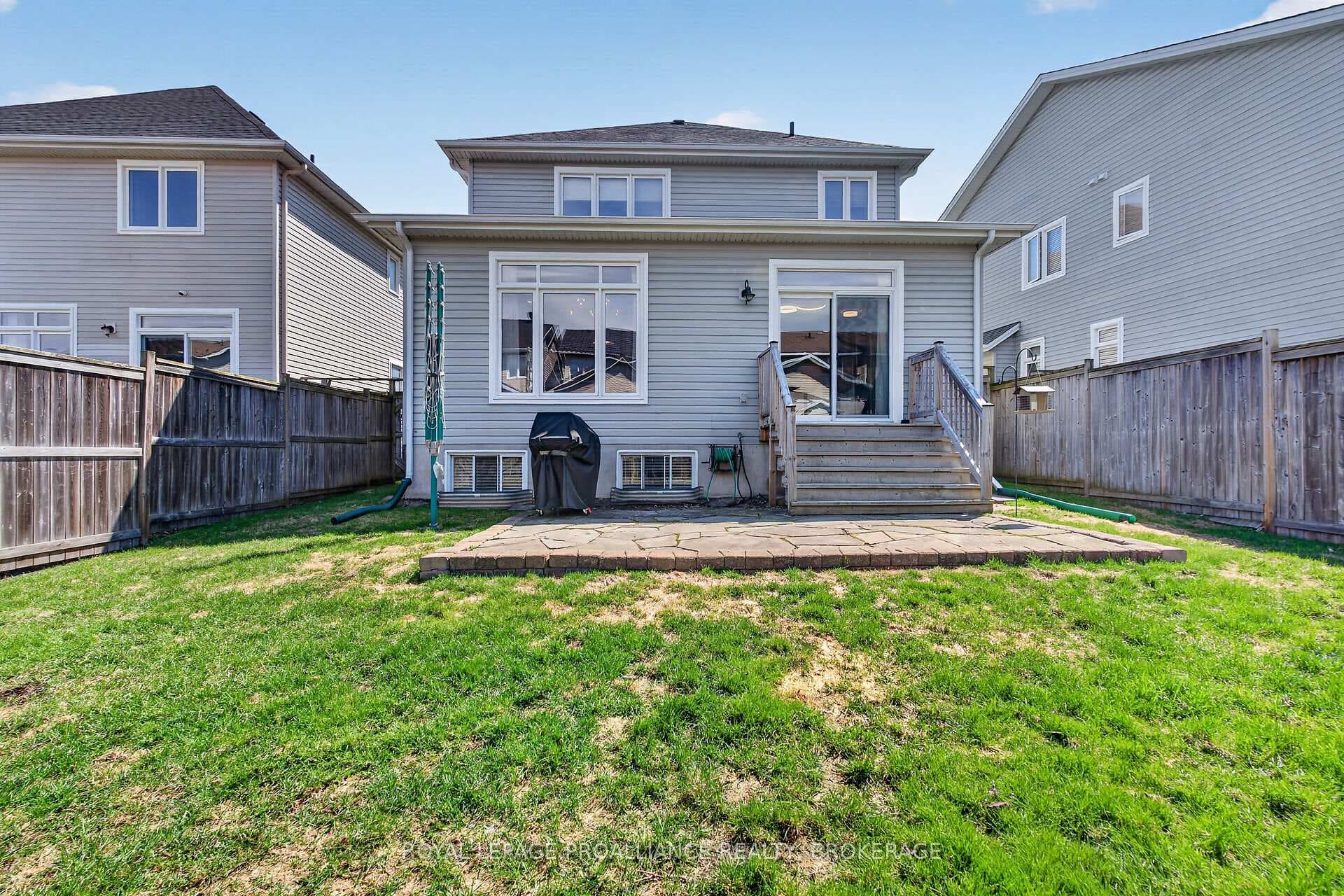 492 Cheryl Place photo 38
