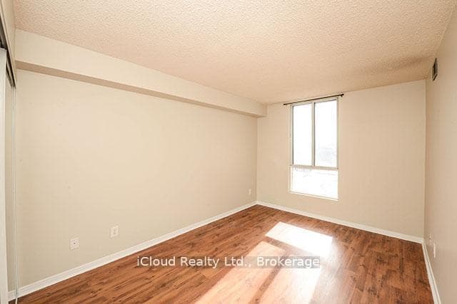 145 Hillcrest Avenue Unit 202 photo 17