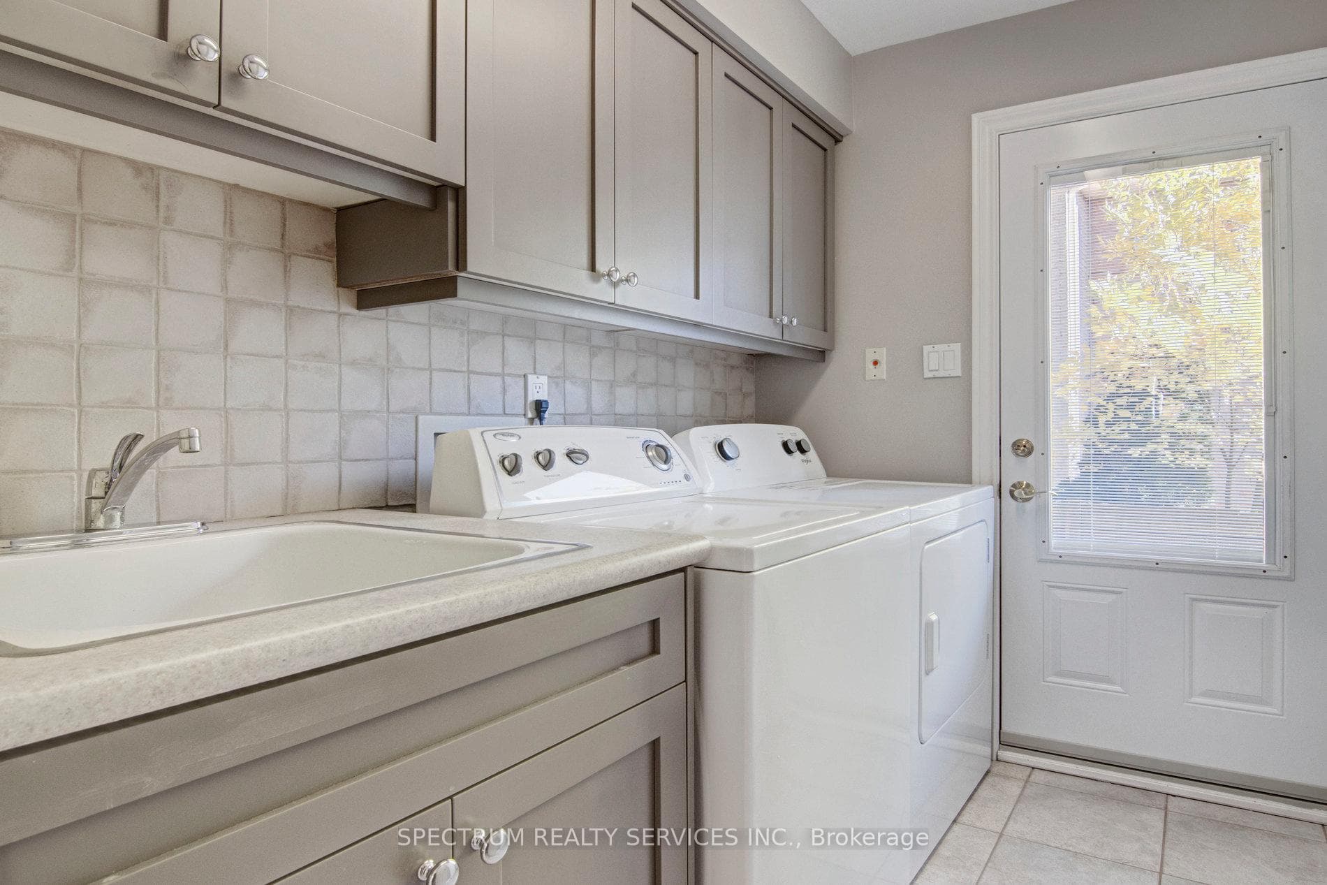 172 Charmaine Road photo 19